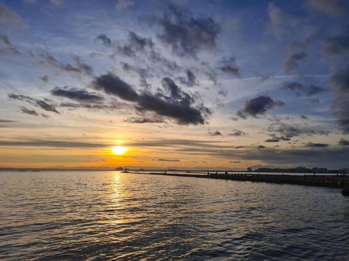 Acogedor Apartamento Vistas Al Mar Roses Exterior foto